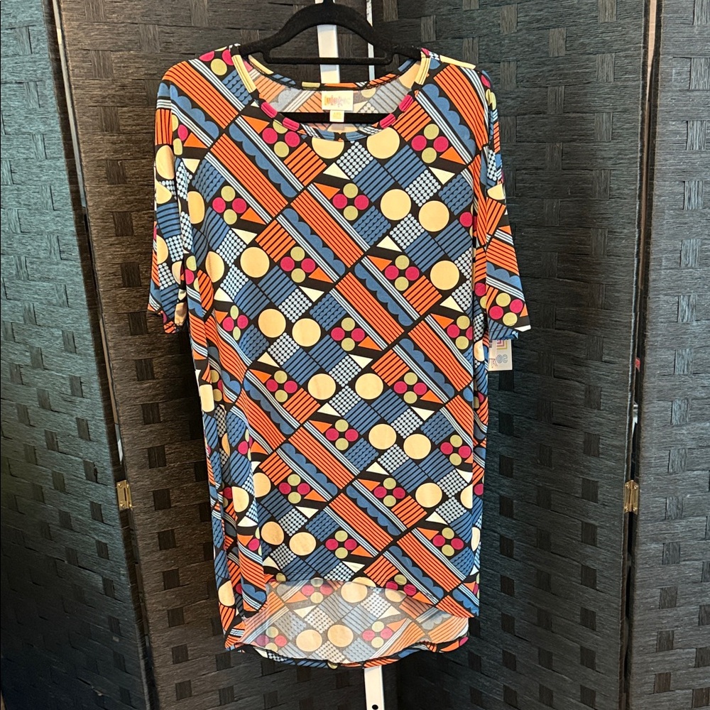 LuLaRoe Irma High Low top with Geometric Patterns oversized XXS